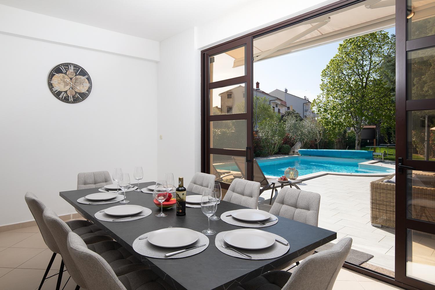 Villa Andrija: Seaside Family Retreat with Heated Pool and Entertainment Fazana Exterior photo
